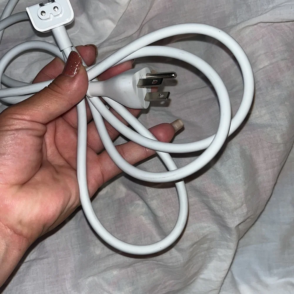 APPLE Macbook Charger Volex APC7H Power Cord Charging Extender Cable - White
